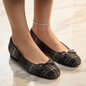 Salvatore Ferragamo Wool Ballet Flats Bow Detail Made in Italy Size 8.5B